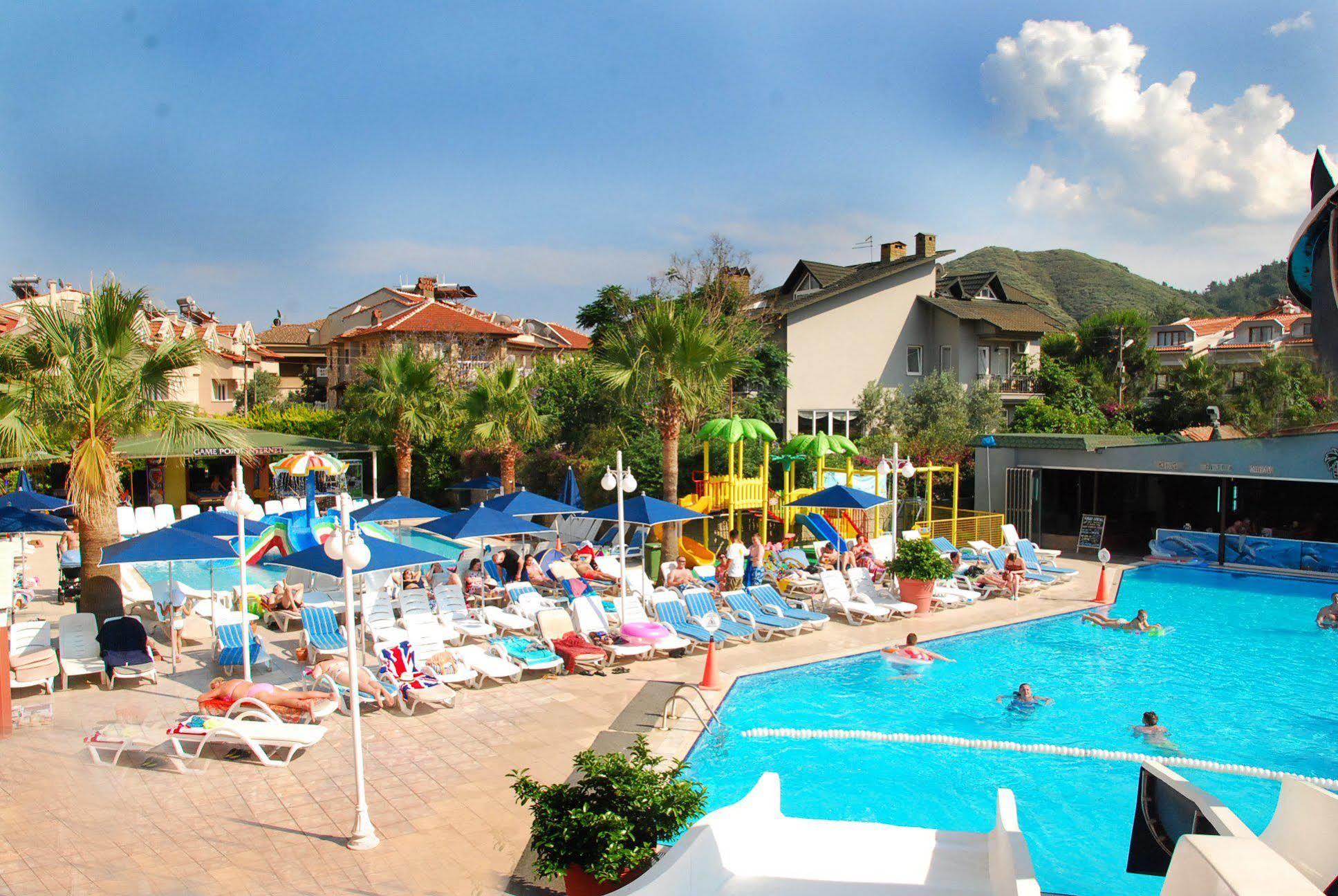 Отель Club Alpina Мармарис Экстерьер фото